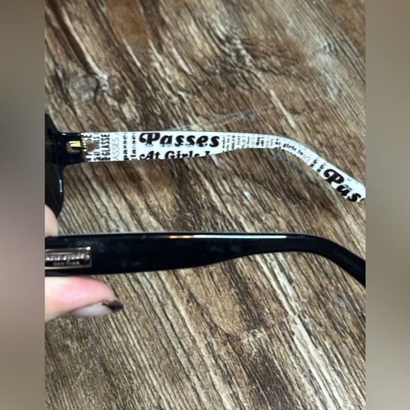 Vintage Kate Spade Black prescription Sunglasses with Text Print Arms - Picture 5 of 7